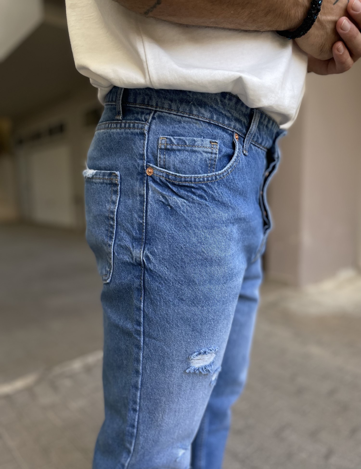 Ανδρικό μπλε ξεβαμμένο loose τζιν πεντάτσεπο με φθορές WE3011 φωτογραφία